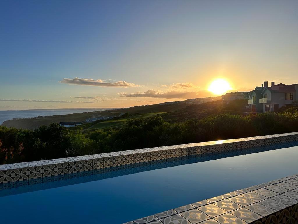 Luxury Home Located On Pinnacle Point Golf Estate Mossel Bay Exterior photo